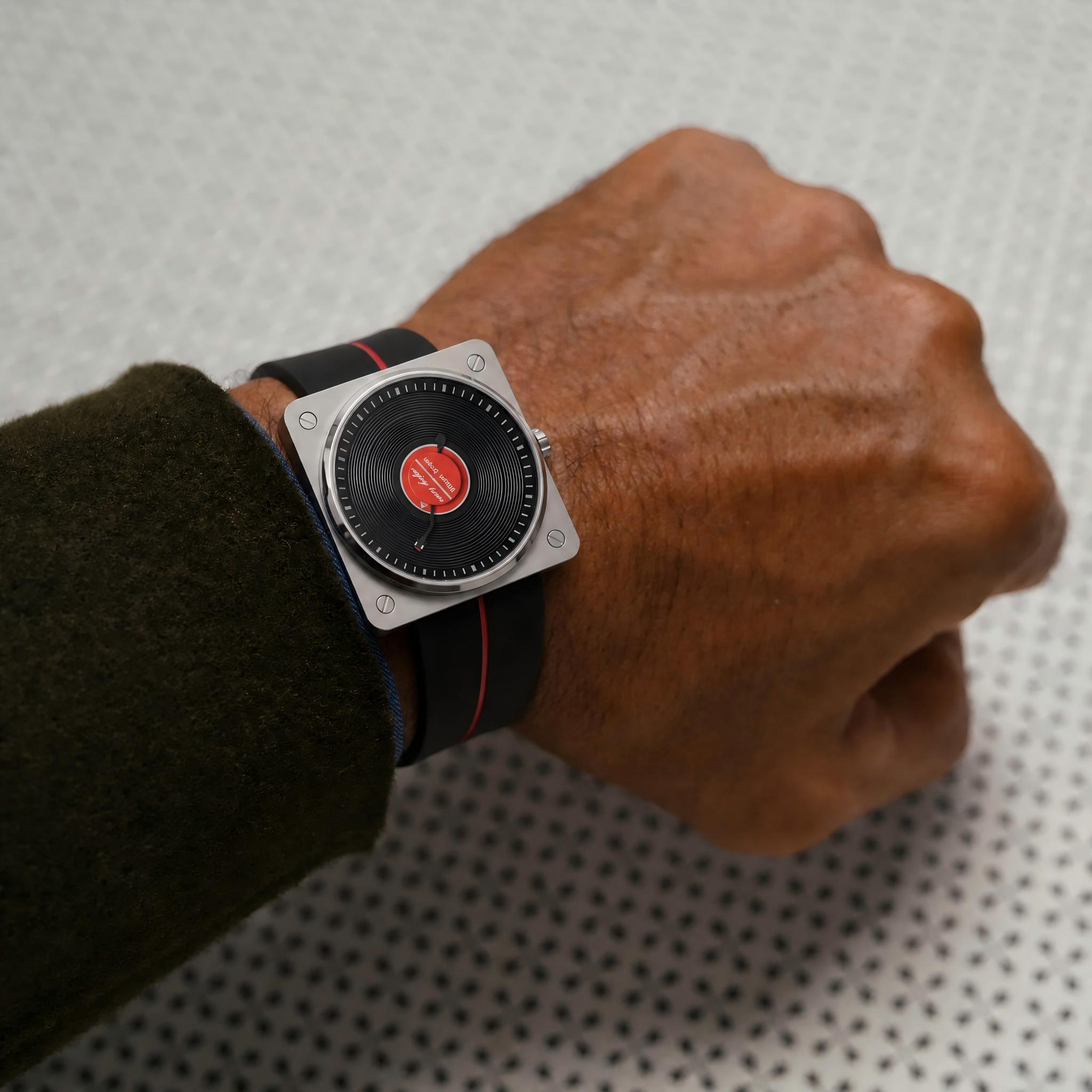 SKU Vinyl Record Quartz Men's  - đánh giá và giá Vintage Collectible Watches