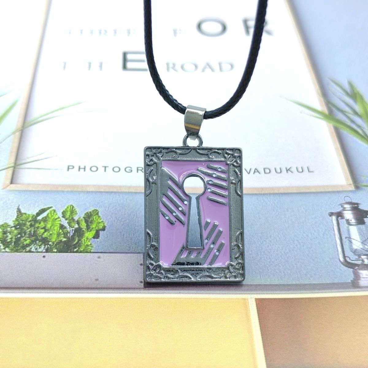 The Herta Vintage Necklace Met - đánh giá và giá Vintage Cartoon Collectible